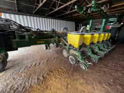 2015 John Deere 1775NT Image