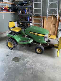 2007 John Deere X304 Image