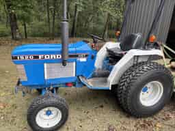 1990 Ford 1520 Image