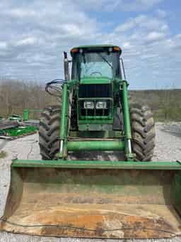 2009 John Deere 7330 Image