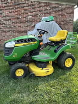 2011 John Deere D110 Image