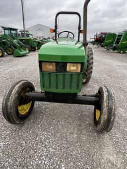 1992 John Deere 5200 Image