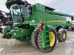 2012 John Deere S690 Image