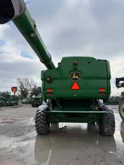 2012 John Deere S690 Image