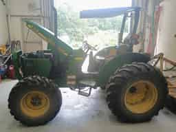 2001 John Deere 5105 Image