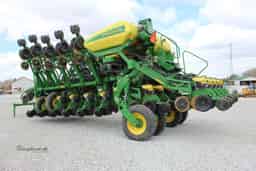 2015 John Deere 1795 Image