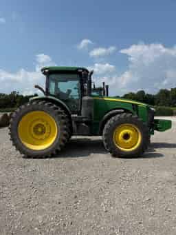 2013 John Deere 8360R Image