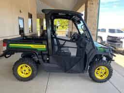 2023 John Deere XUV 835M Image