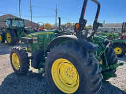 2015 John Deere 5085M Image