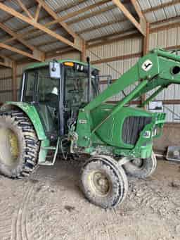 2002 John Deere 6220 Image