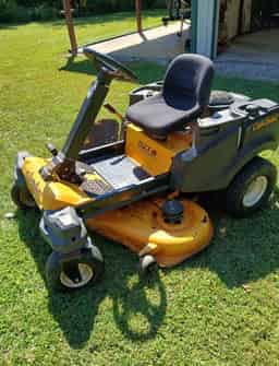 2015 Cub Cadet RZT S Image