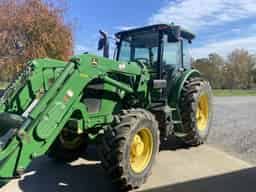 2016 John Deere 6135E Image