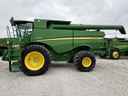 2015 John Deere S670 Image