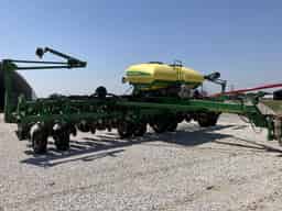 2006 John Deere 1790 Image