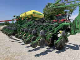 2006 John Deere 1790 Image