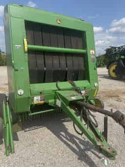 2003 John Deere 567 Image