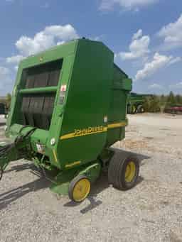2003 John Deere 567 Image