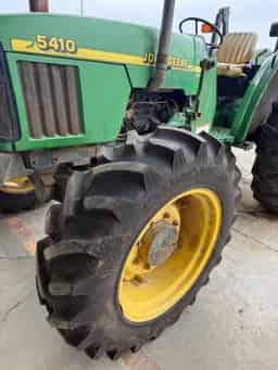 1999 John Deere 5410 Image