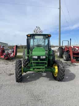 2021 John Deere 5075E Image