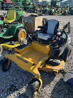 2016 Hustler FasTrak 23 Image