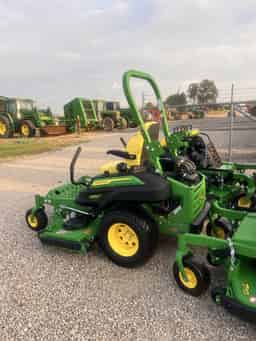 2025 John Deere Z930M Image