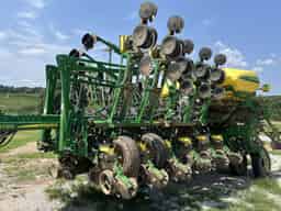 2016 John Deere 1795 Image