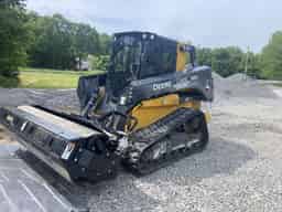 2021 John Deere 333G Image