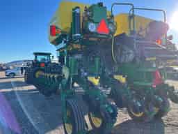 2022 John Deere 1775NT Image