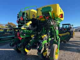 2022 John Deere 1775NT Image