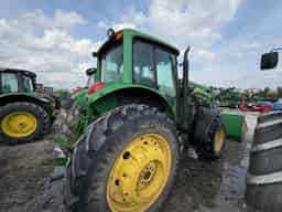 2007 John Deere 7520 Image
