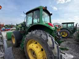 2007 John Deere 7520 Image