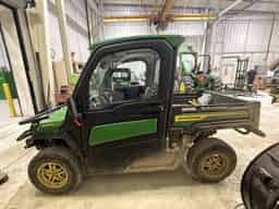 2024 John Deere XUV 835R Image