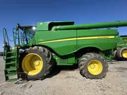 2021 John Deere S780 Image