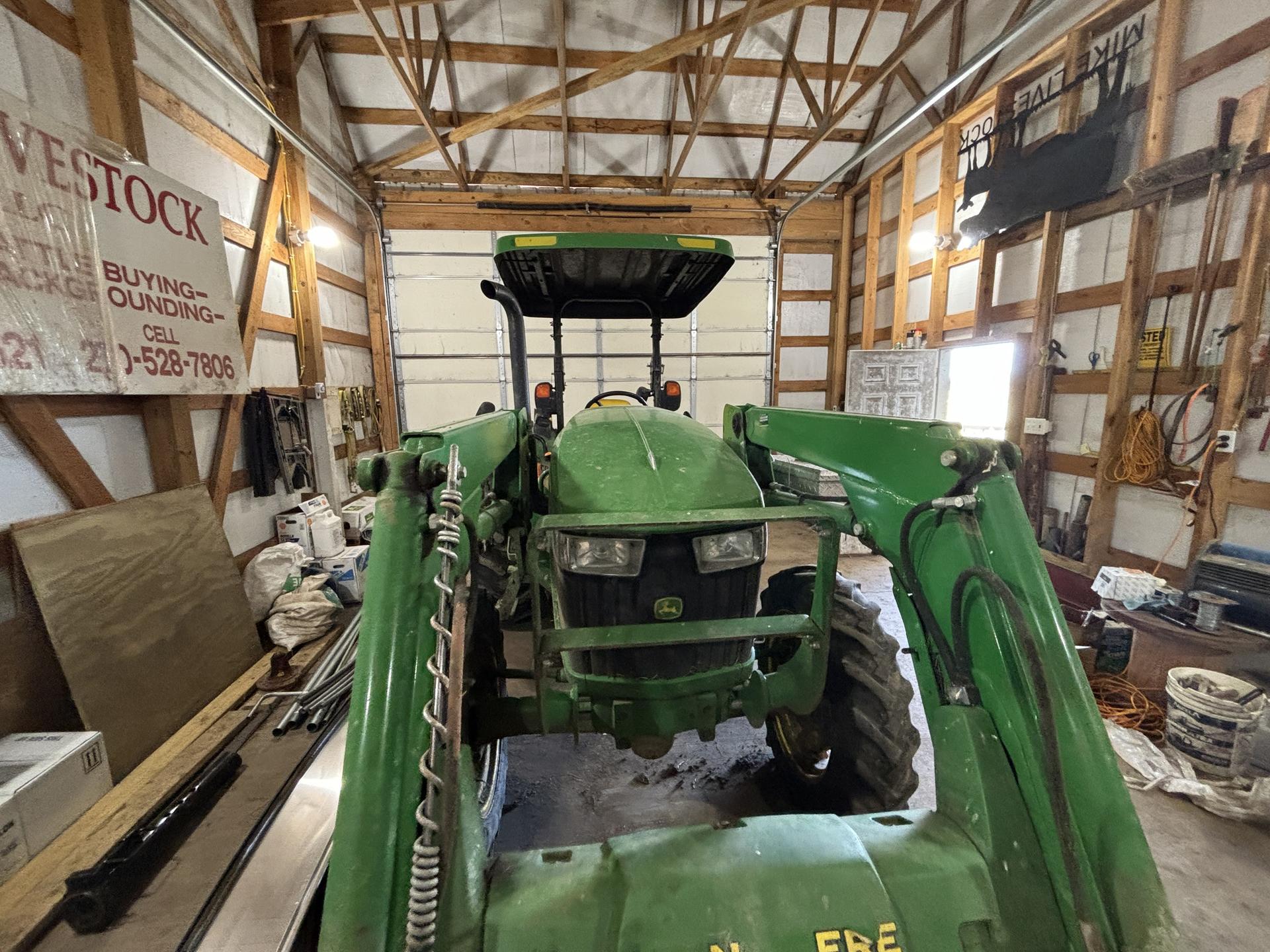 2016 John Deere 5075E