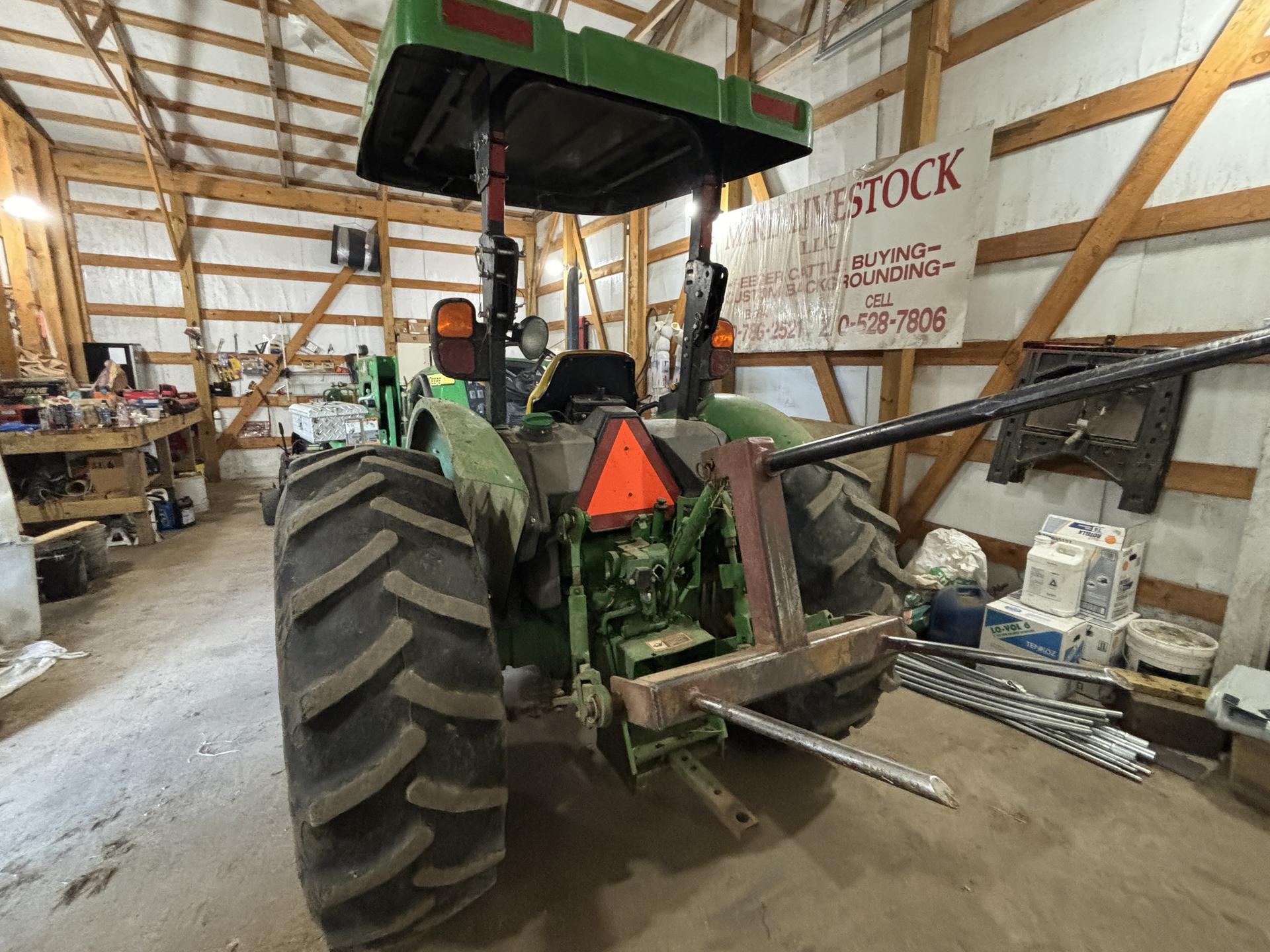 2016 John Deere 5075E