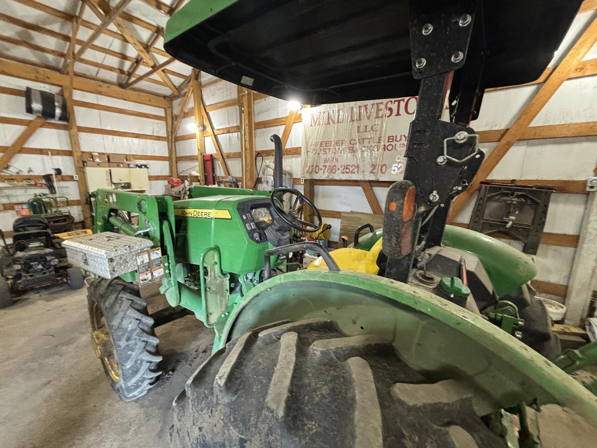 2016 John Deere 5075E