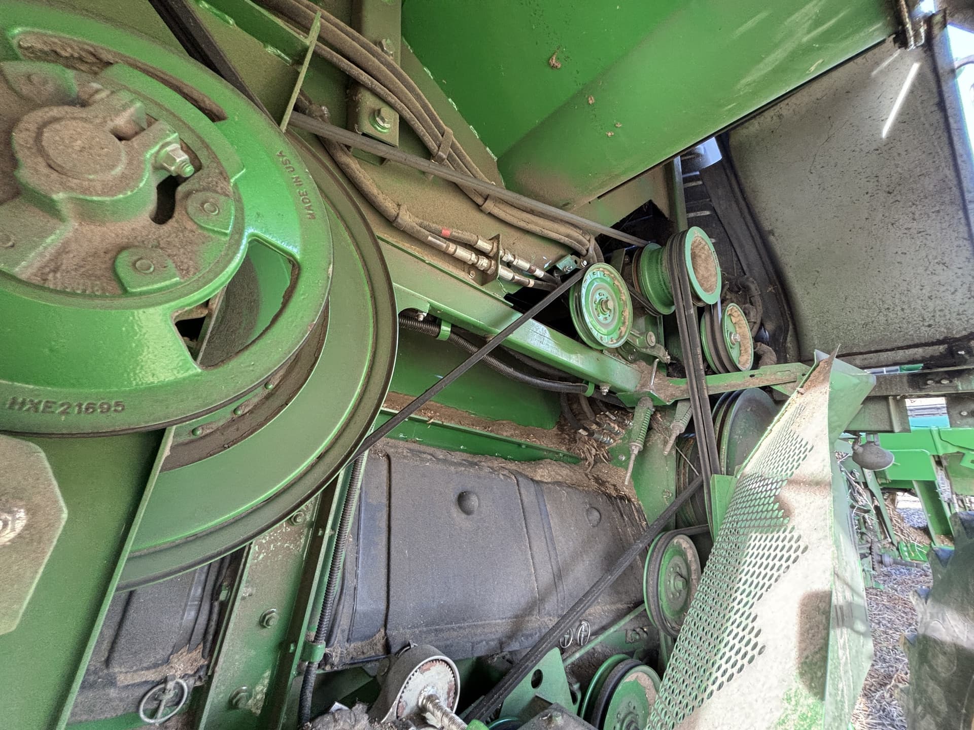 2015 John Deere S690 Image