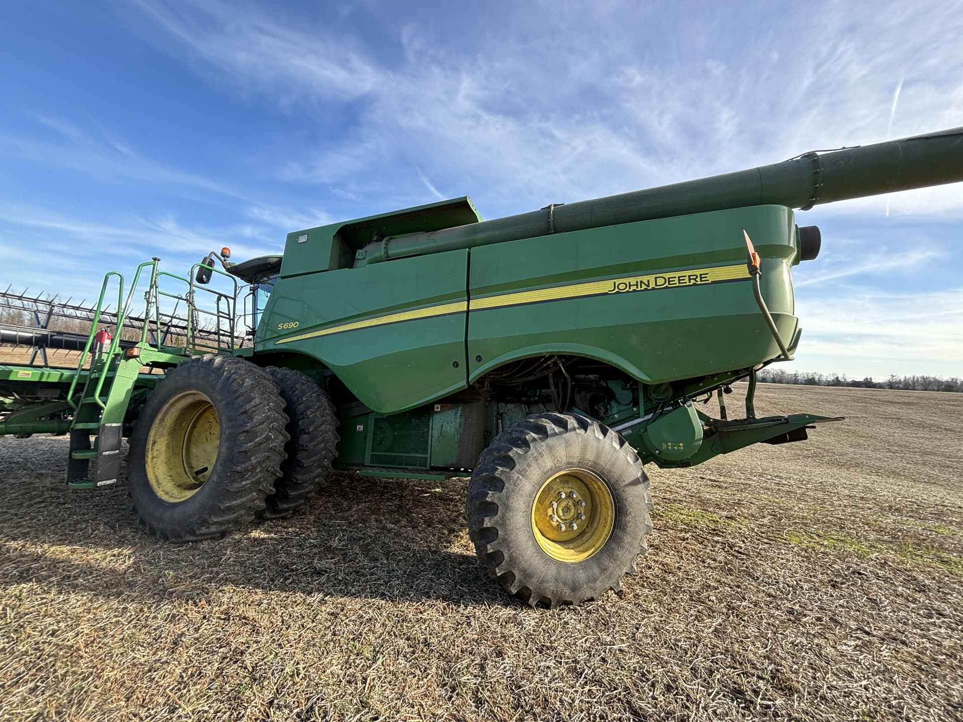 2015 John Deere S690 Image