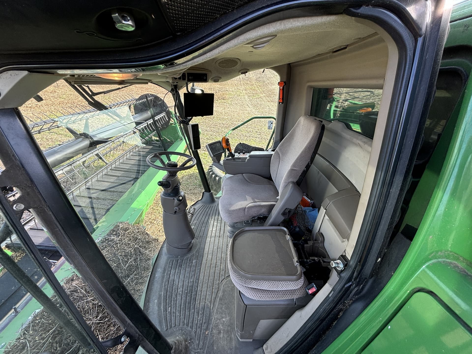 2015 John Deere S690 Image