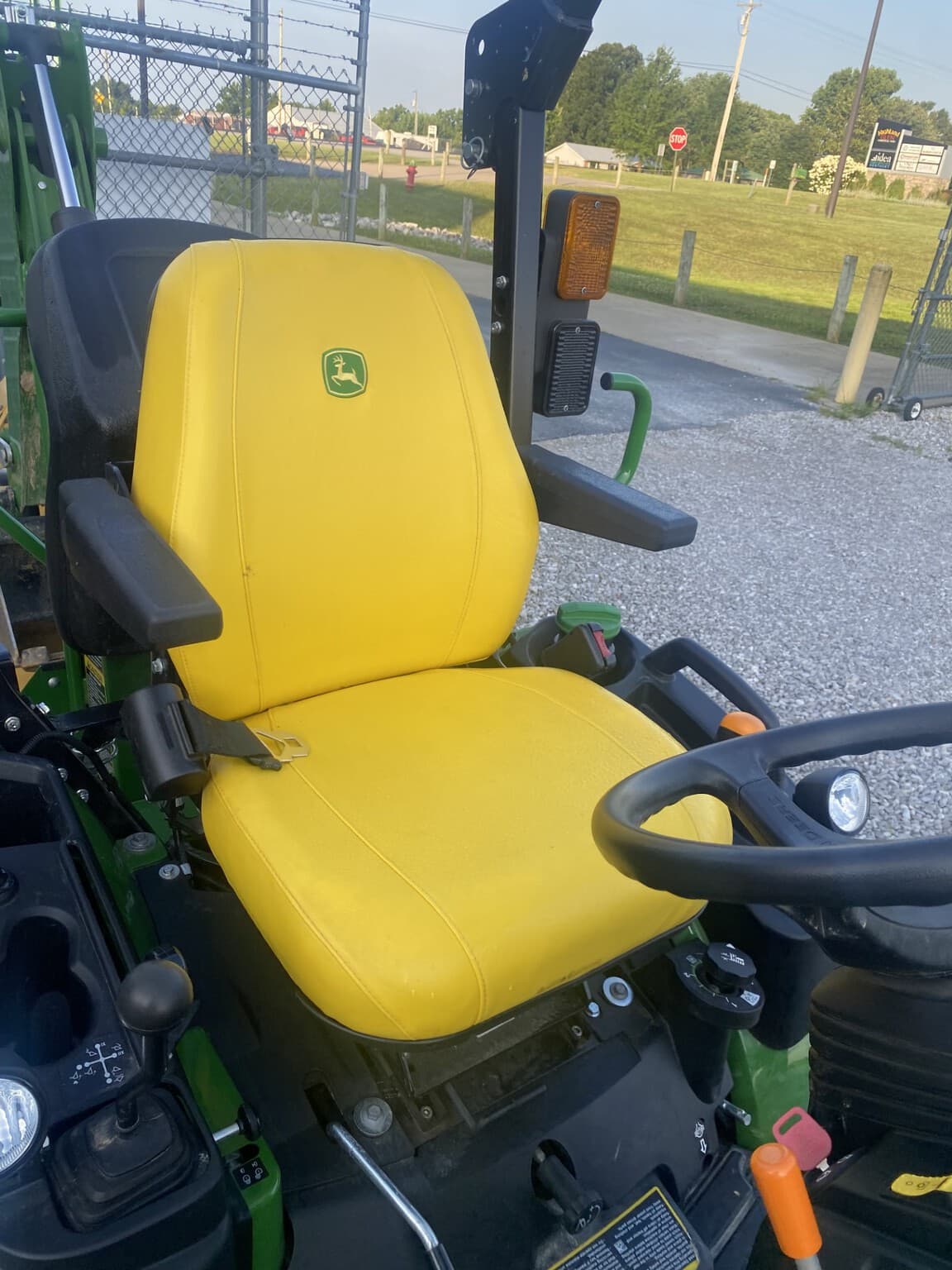 2021 John Deere 1025R Image