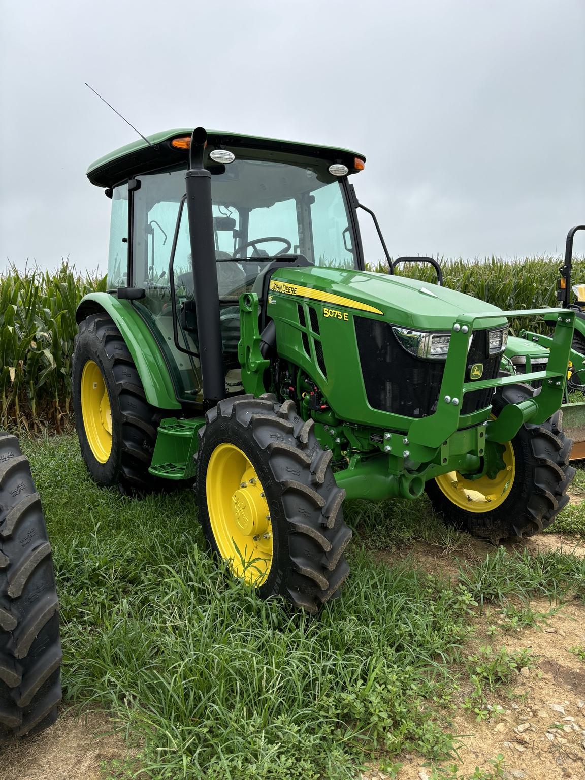 2024 John Deere 5075E