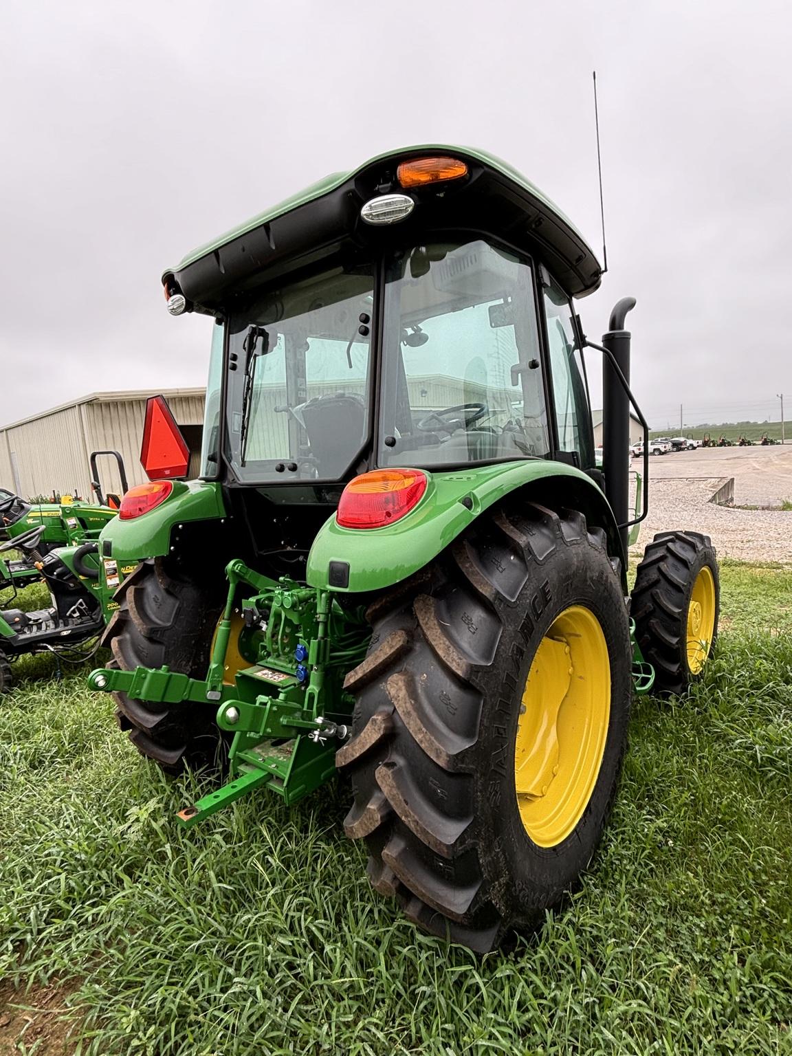 2024 John Deere 5075E