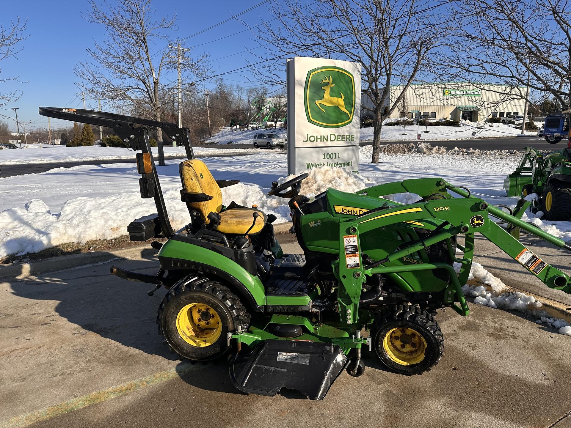 2021 John Deere 1025R Image