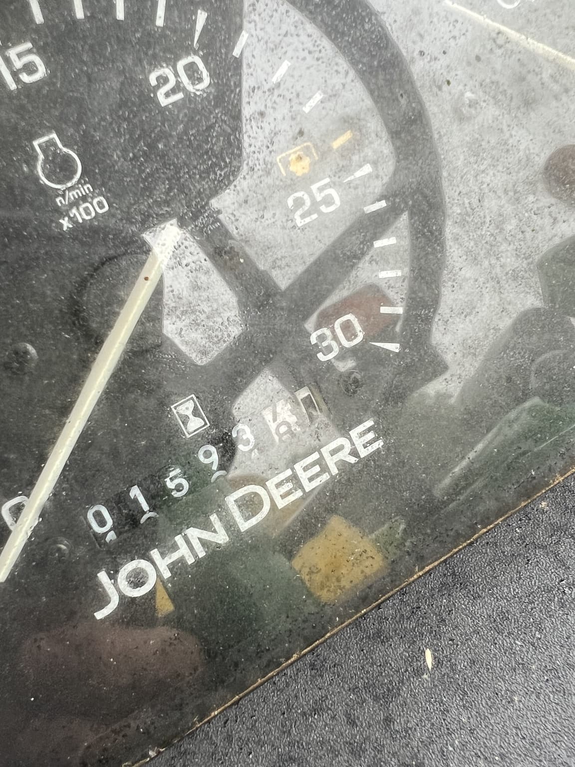 2009 John Deere 5075E Image