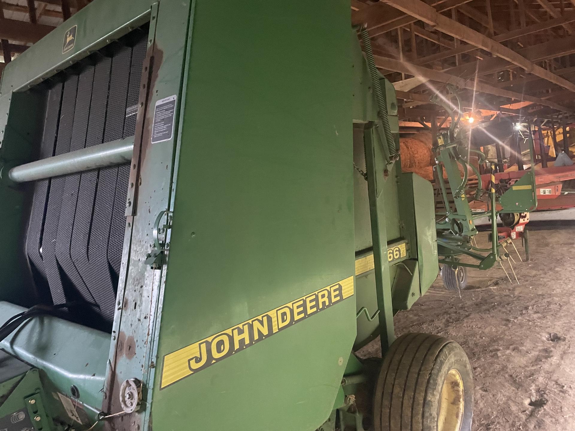 1997 John Deere 566 Image