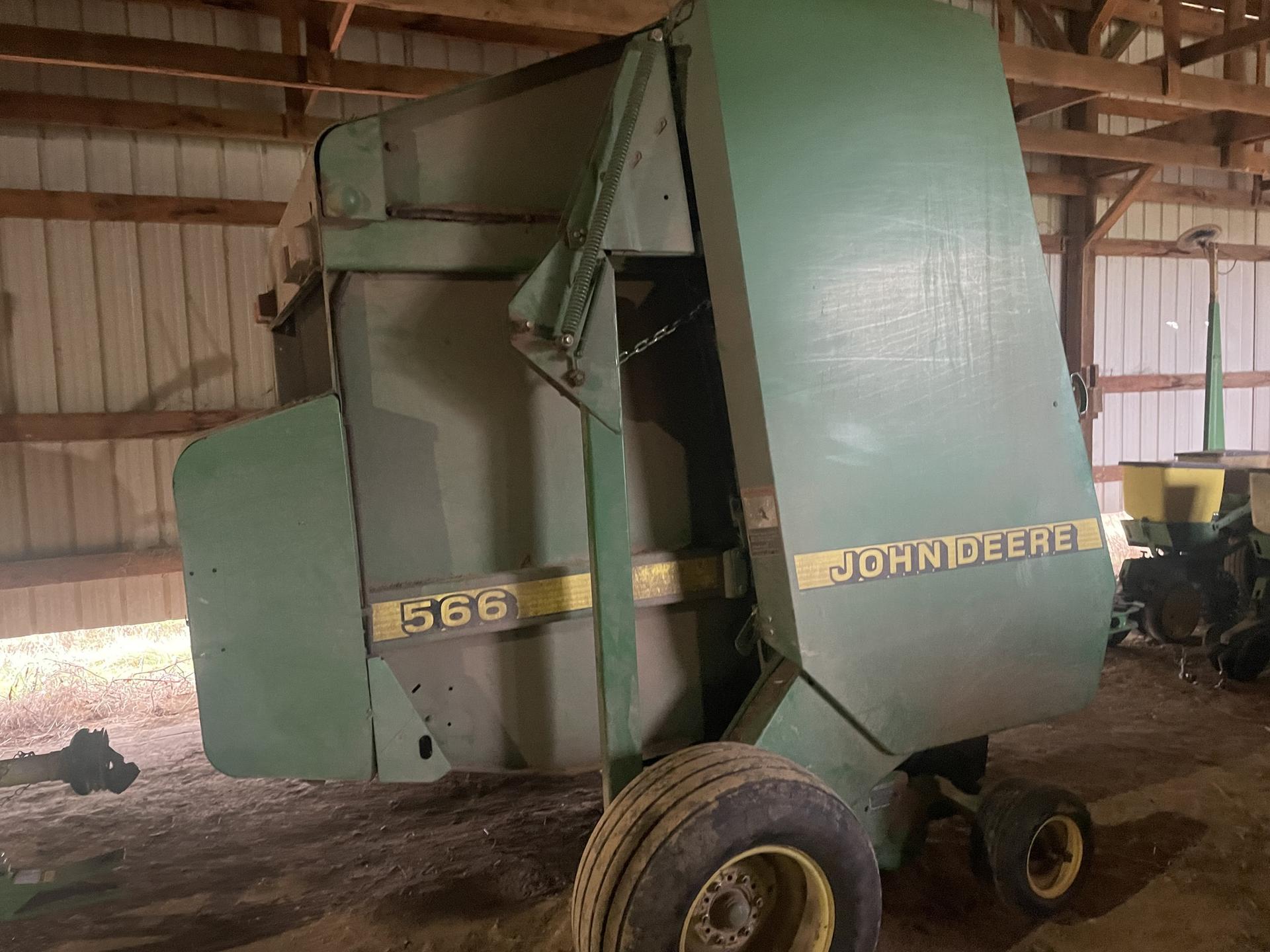 1997 John Deere 566 Image