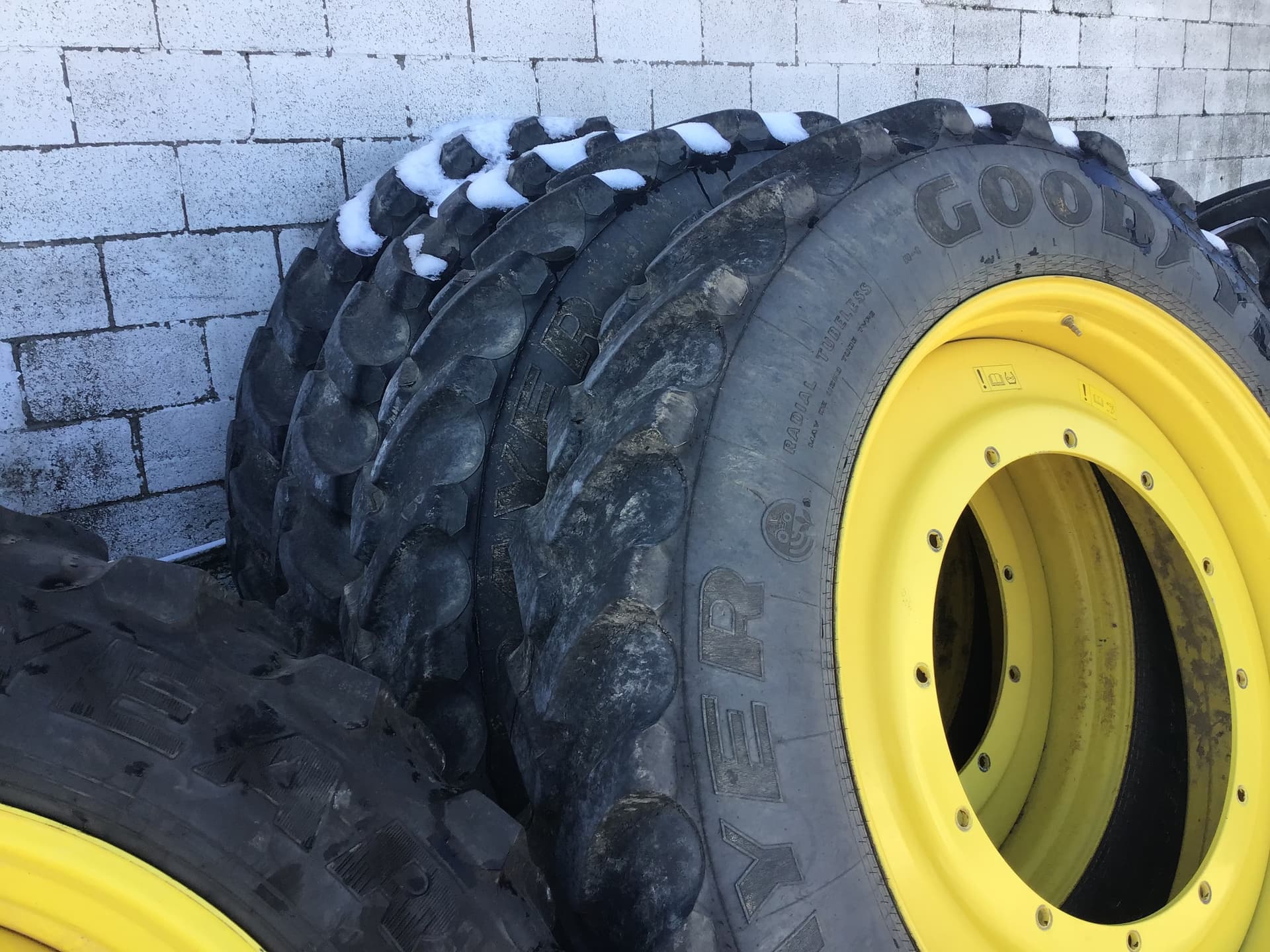 2021 John Deere R4045 Image