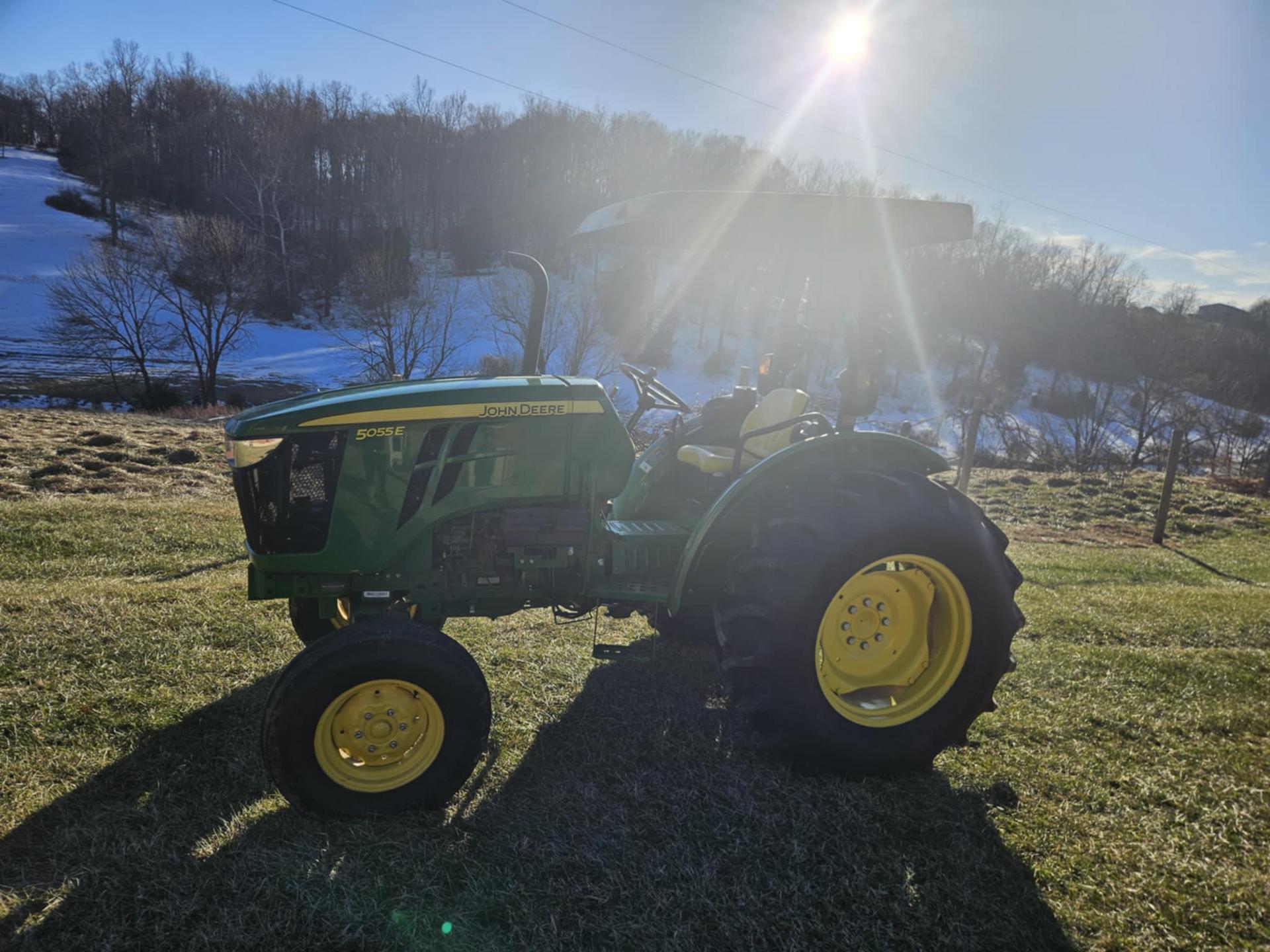 2016 John Deere 5055E Image