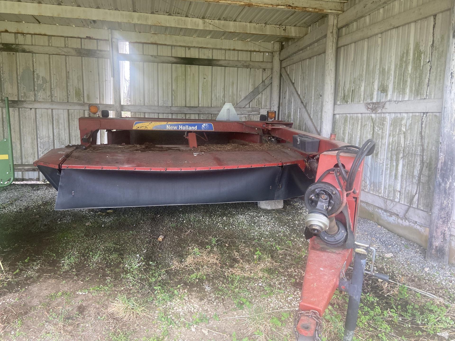 2011 New Holland H7330 Image
