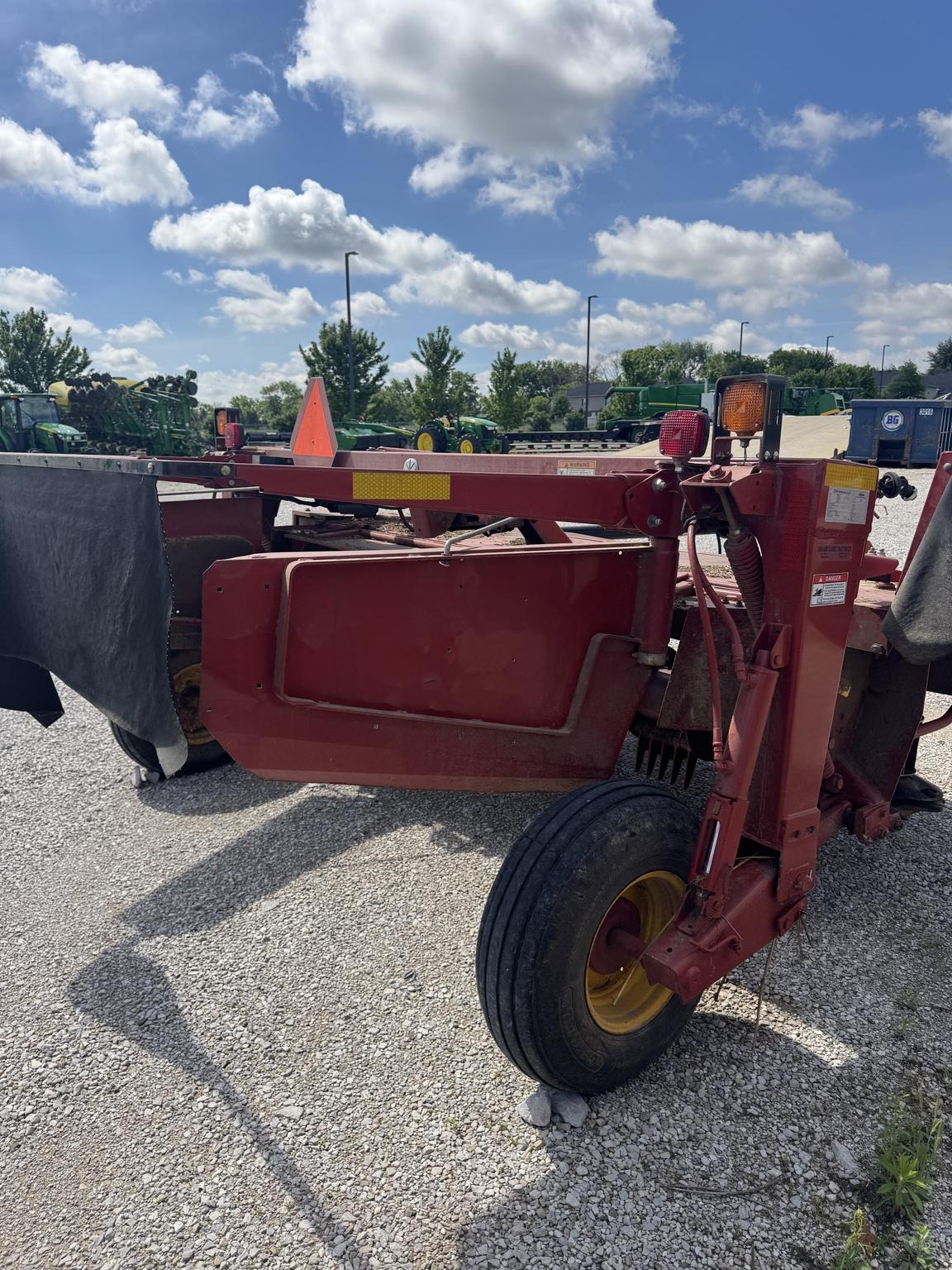 2011 New Holland H7330 Image